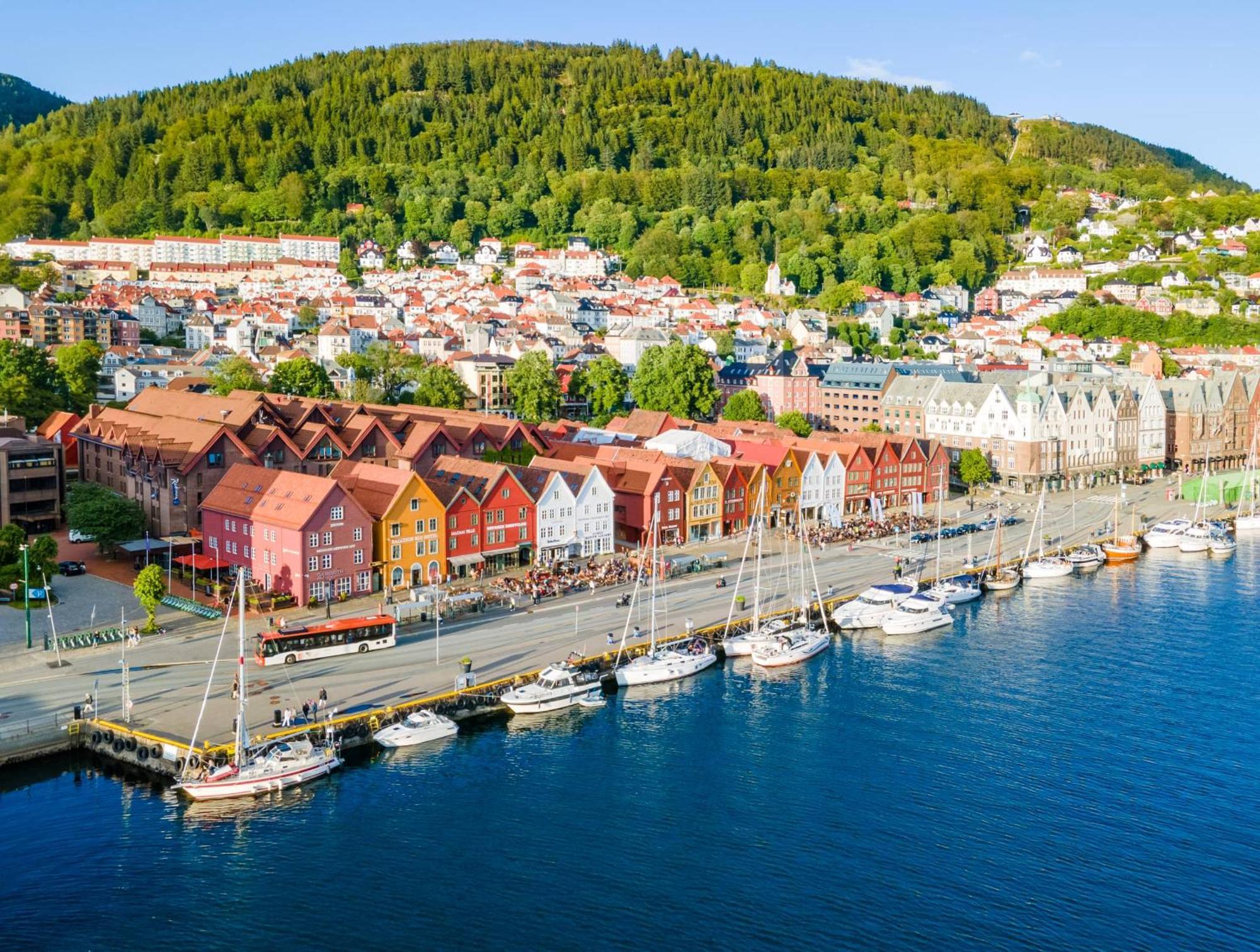 Apartamento 100Sqm 5Br Behind Bryggen - King Beds - Family Friendly Bergen Exterior foto